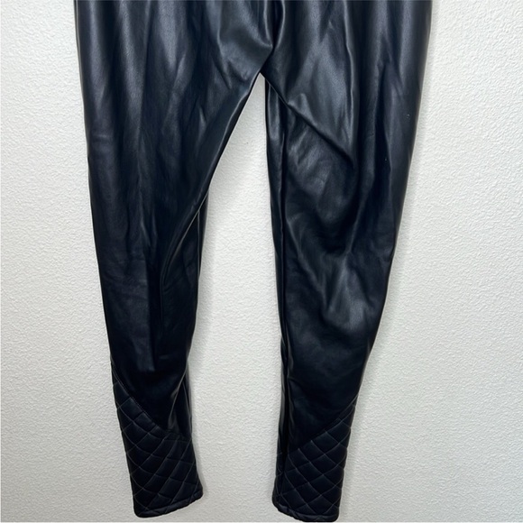 Maniere De Voir Quilted Vegan Leather Leggings High Waisted Sexy Tight Black sz8 - Picture 12 of 16